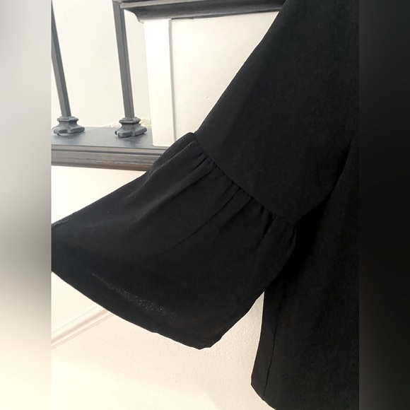 Sugarlips Black bell sleeve top size M - Picture 8 of 10